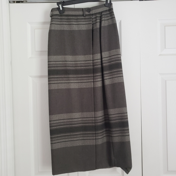 Ralph Lauren wool wrap skirt, size 6 - Picture 1 of 3